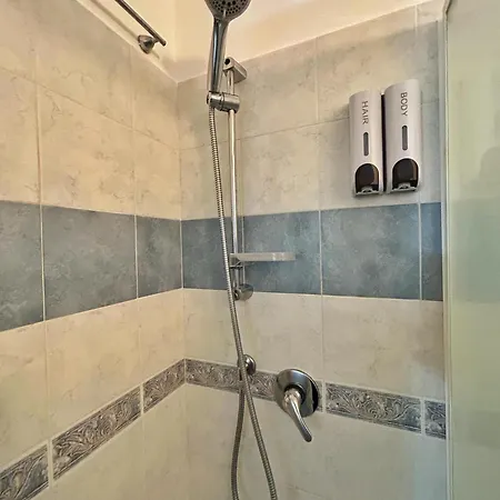 アパート La Casa Di Malu -5min Centro-porto-acquario-stadio-free Parking *