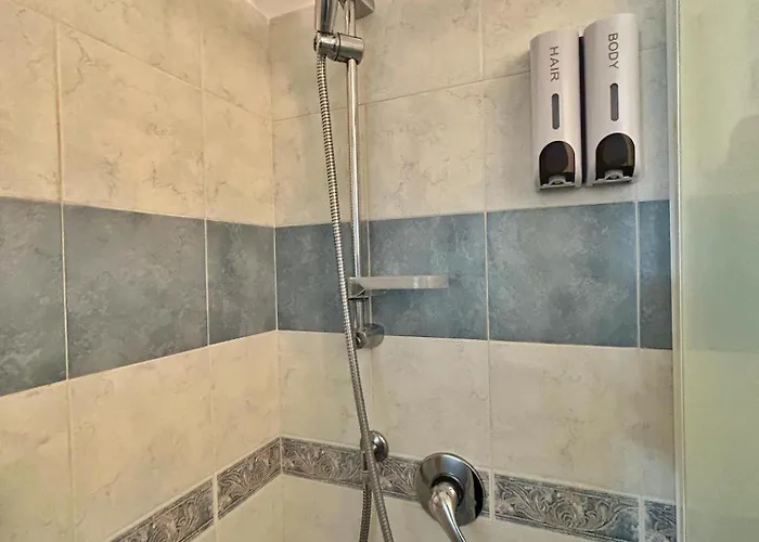 Daire La Casa Di Malu -5min Centro-porto-acquario-stadio-free Wifi *