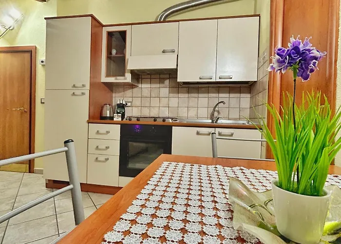 La Casa Di Malu -5min Centro-porto-acquario-stadio-free Parking Apartment *